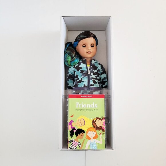 American Girl Truly Me Street Chic #89 18" Doll Brown Blue Green Hair BNIB - Picture 10 of 11
